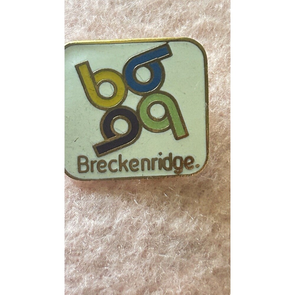 Vintage 80’s Breckenridge  Ski Pin Resort Souvenir Travel Lapel